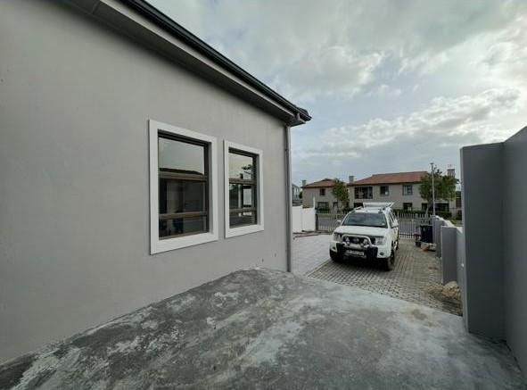 To Let 3 Bedroom Property for Rent in Milnerton Central Western Cape